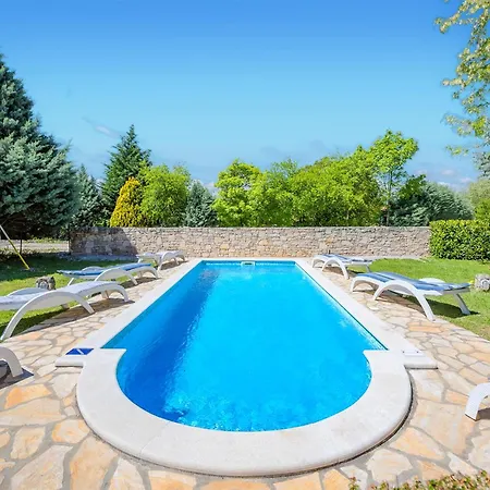 In Vrecari With Wi-fi Holiday home