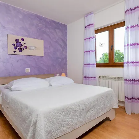 Holiday home In Vrecari With Wi-fi Nedescina